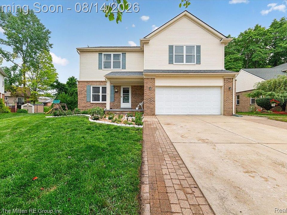 1st image of 42116 Richmond Dr