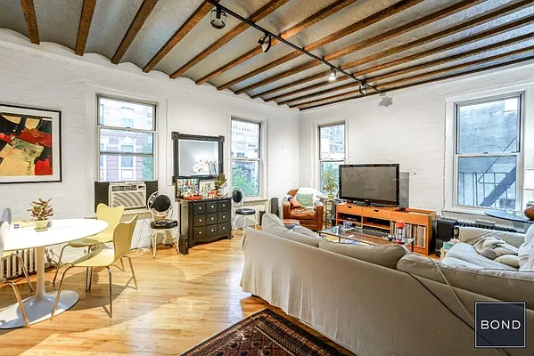 Rented by Bond New York | media 15