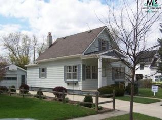 802 W Henry St, Saint Clair, MI