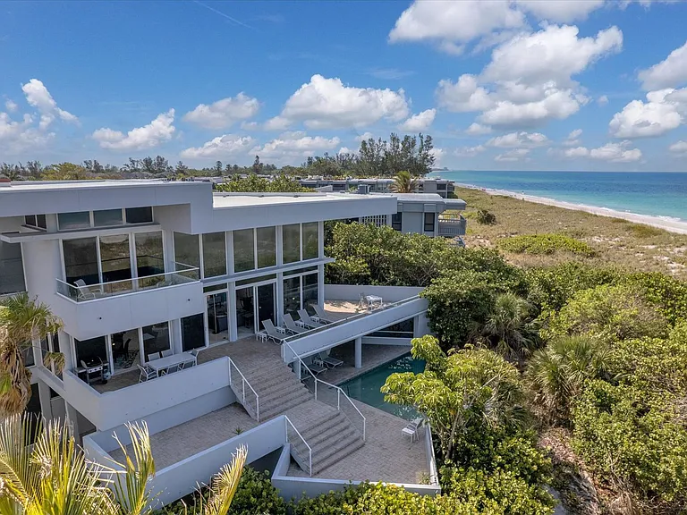 5801 Gulf Of Mexico Dr — Photo 5