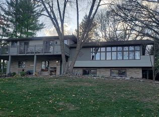 1037 Edgewater Dr, Naperville, IL 60540