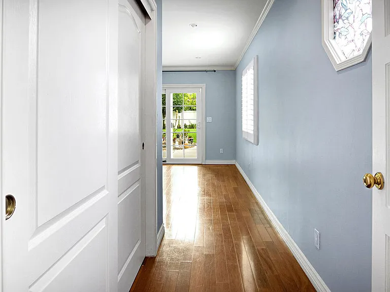 2545 Sycamore Dr — Photo 17