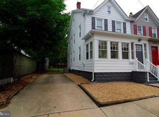 11 Center St, Westville, NJ 08093