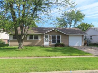 610 Pleasant Pl, Streamwood, IL 60107