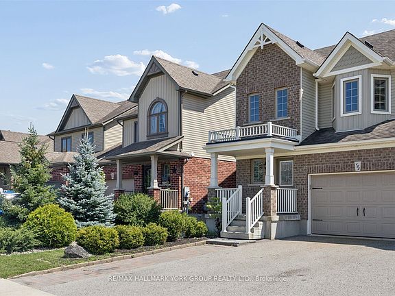 2nd image of 132 Banting Cres