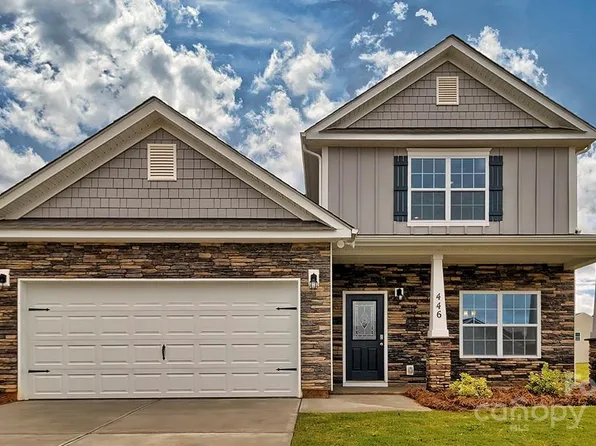 154 Woodvale Dr, Waynesville, NC 28786