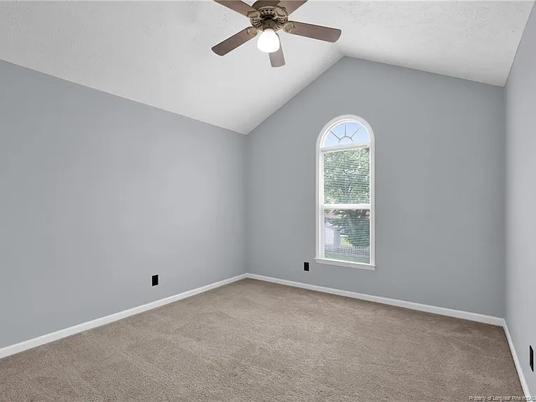 1183 Helmsley Dr — Photo 22