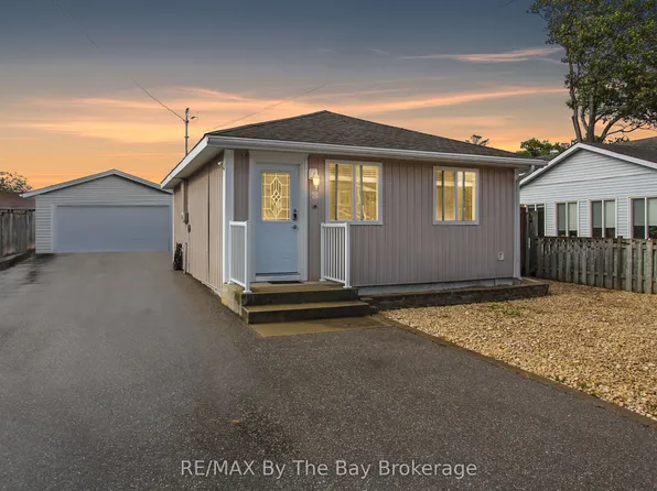 24 Glenwood Dr, Wasaga Beach, ON L9Z 2K5