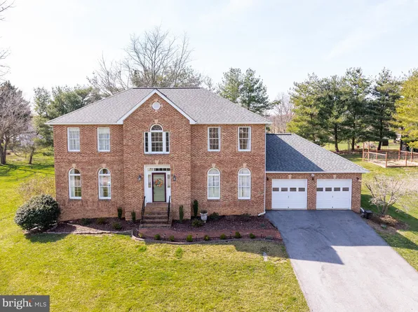 224 Apple Cross Rd, Harpers Ferry, WV 25425