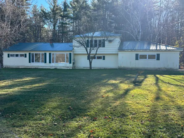 11 Gellerson Lane, Dover-Foxcroft, ME 04426