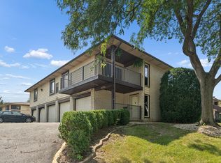 15701 Orlan Brook Dr UNIT 5, Orland Park, IL 60462