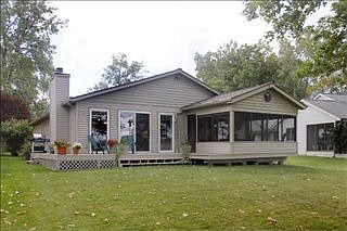 1st image of 2705 Woodhams Ave