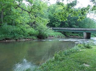 15 Up The Creek Ln, Hillsville, VA 24343