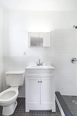 Sold by Century 21 Metropolitan | media 22