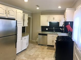 136 Sylvan Knoll Rd, Stamford, CT 06902