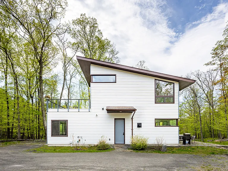 2465 Glasco Tpke #3 — Photo 1