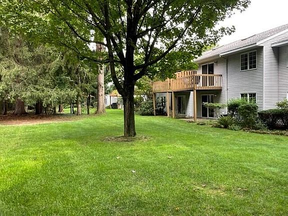 3rd image of 1015 Beechtree Ct
