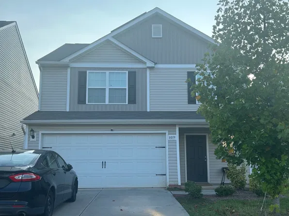 8019 Derby Woods Ln, Charlotte, NC 28214