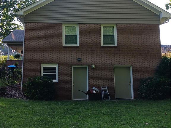 3rd image of 309 Rodoret St N