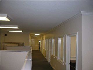 3rd image of 120-207 Crawford Dr