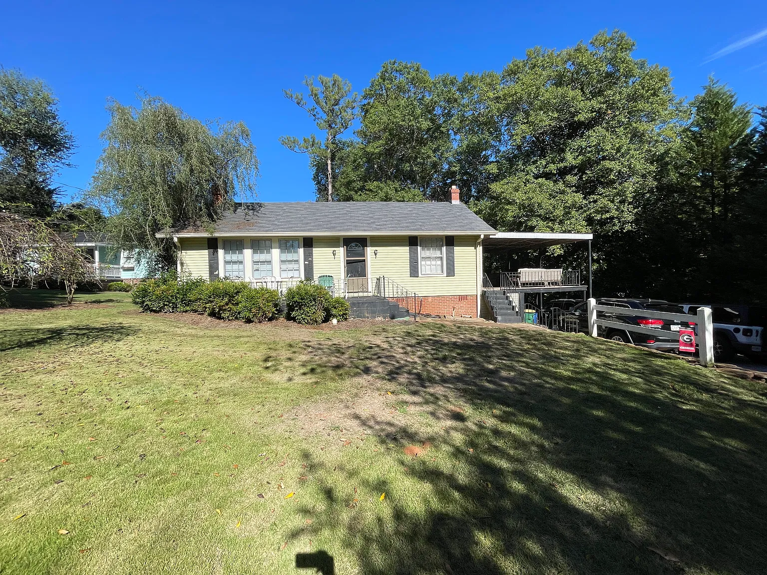 835 S Church St — Photo 2
