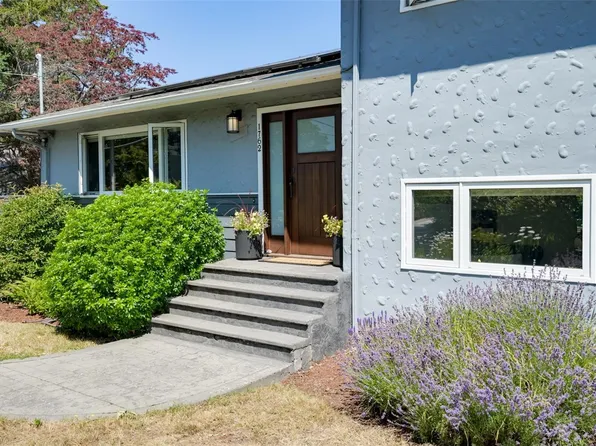 1762 Midgard Ave, Saanich, BC V8P 2Y7