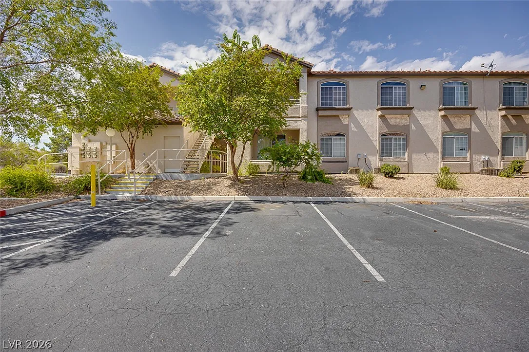 2 bed, 2.0 bath, 1104 sqft, $1,625 — Photo 1
