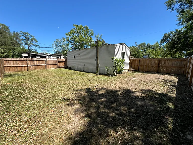 201 Rocky Ave — Photo 44