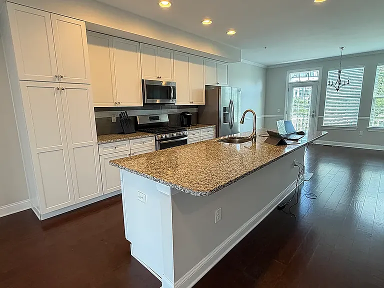 405 Monroe Ave — Photo 22