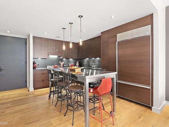 4th image of 540 W 28th St APT 2E