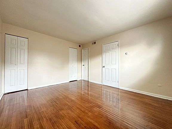 5th image of 7110 Oxford Ave APT 6