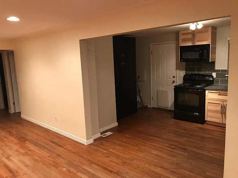 3336 Newport St — Photo 5