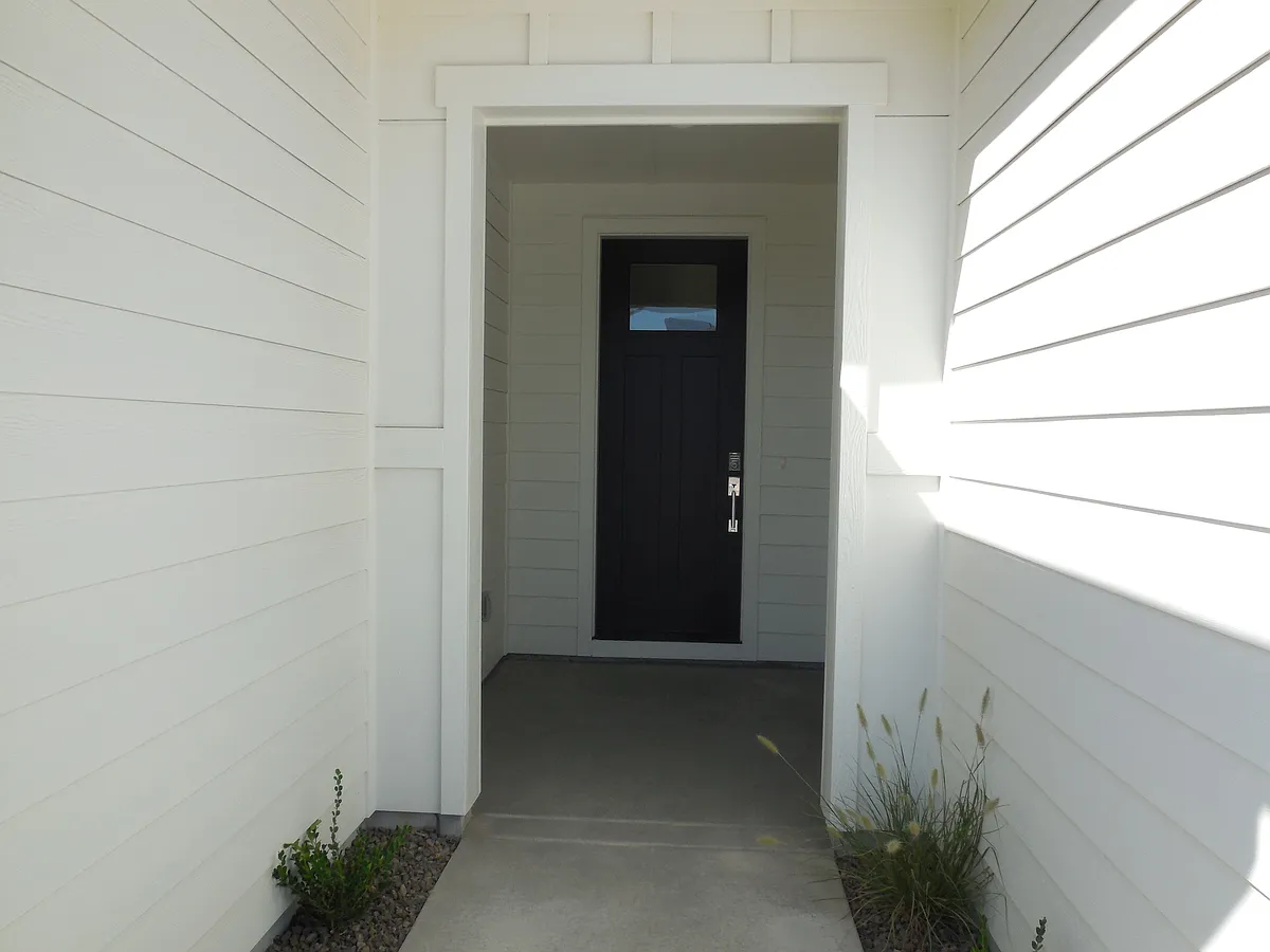 Building Photo - 6118 W Pewter Point