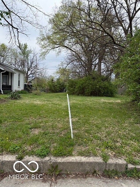 2nd image of 1020 W 27th St