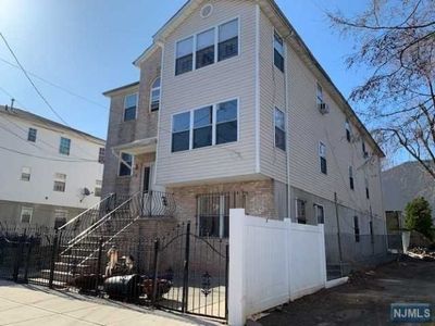 24 11th Ave W #26, Newark, NJ, 07107