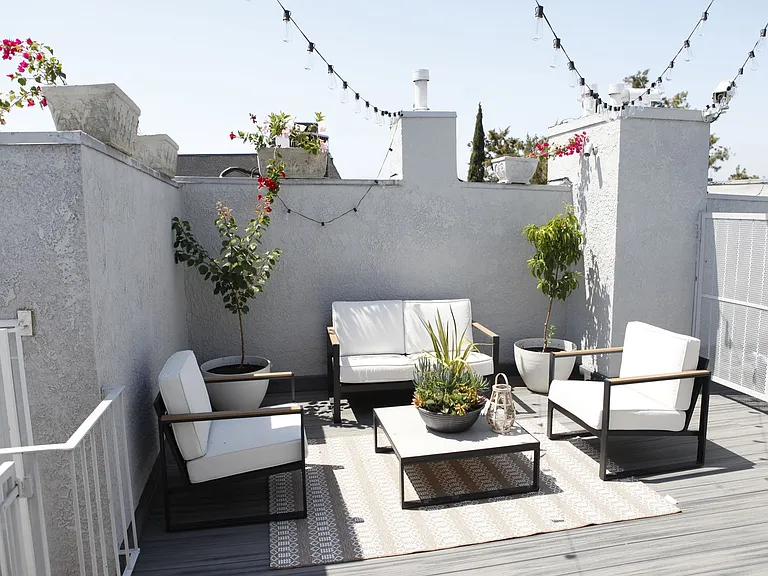 Clark Apartments...Gorgeous 2 Story Penthouse...Full Amenities...CALL NOW! — Photo 11