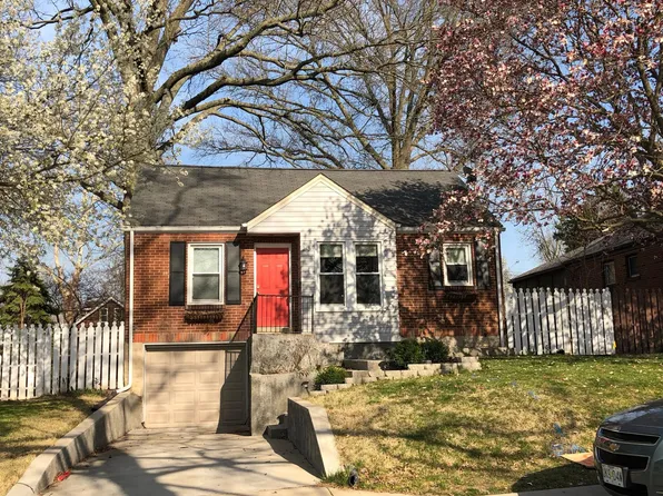 2436 Remington Ln, Saint Louis, MO 63144