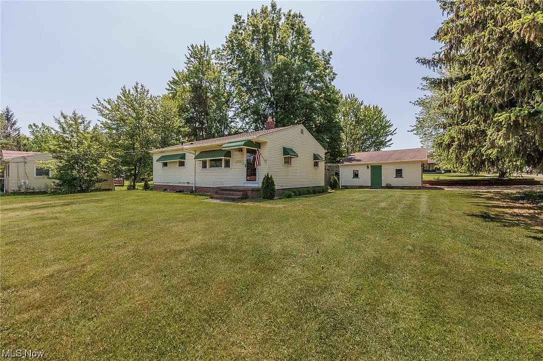 17935 Shurmer Rd photo 1