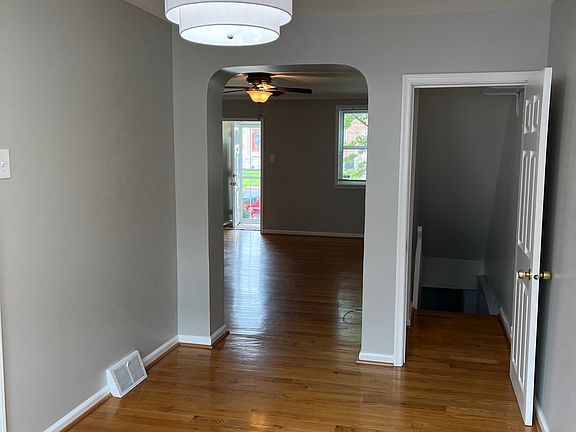 4th image of 8526 Temple Rd