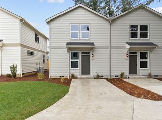15891 SE Washington Ct, Portland, OR 97233