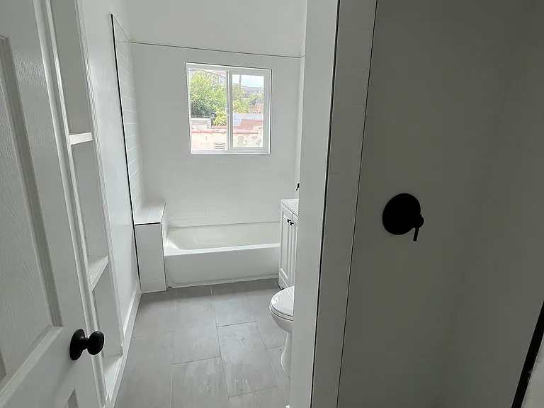 1044 N Townsend Ave #1/2 — Photo 9