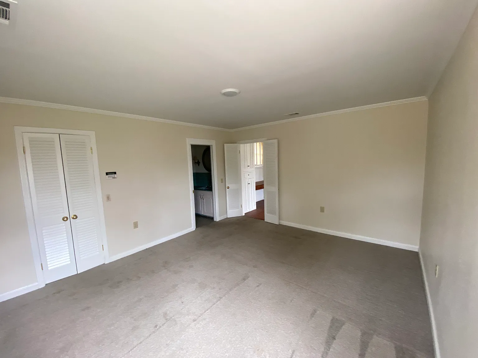 3 bed, 1982 sqft, $1,750 — Photo 4