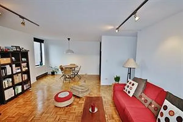 Rented by Corcoran | media 17