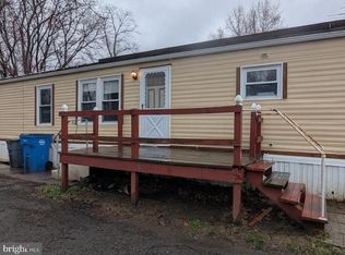 1446 Gibson Rd TRAILER E35, Bensalem, PA