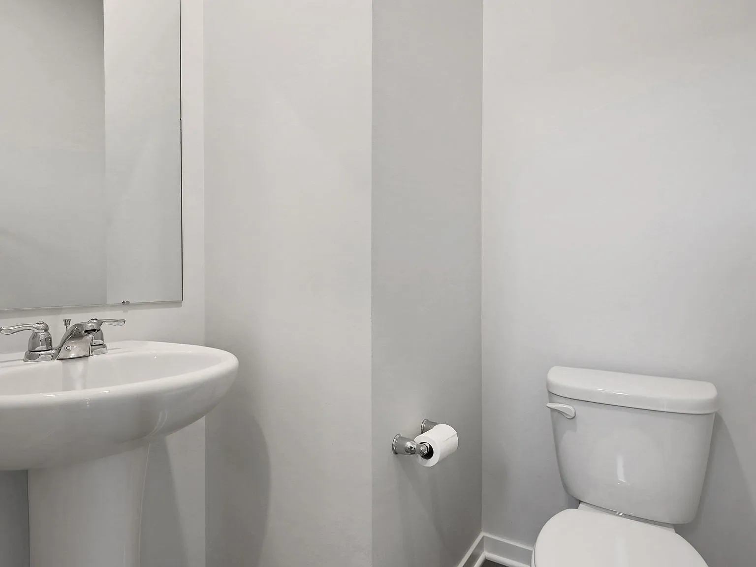 4 bed, 2.5 bath, 2053 sqft, $2,550 — Photo 3
