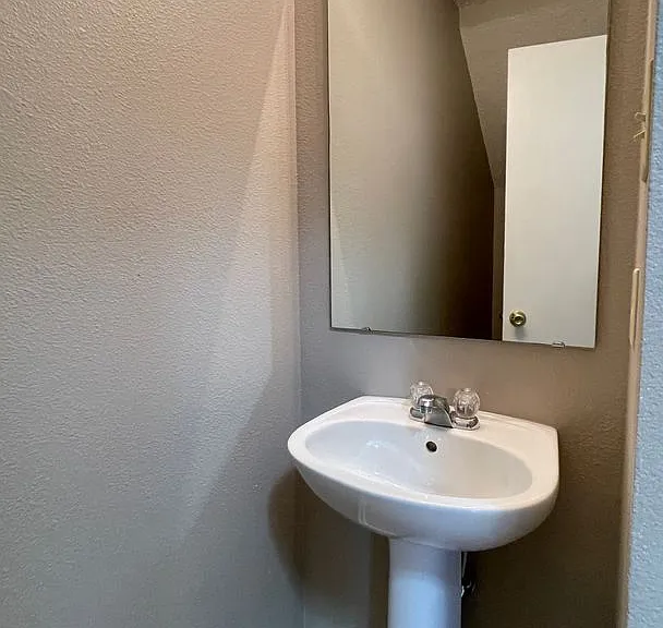 2738 Priest Dr — Photo 7