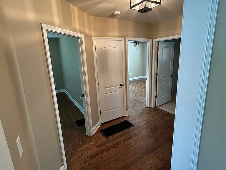 1210 Nashville St — Photo 10