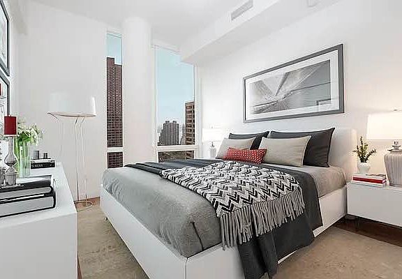 3rd image of 325 Lexington Ave APT 28