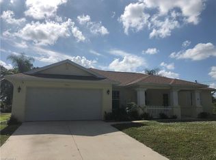 3911 38th St SW, Lehigh Acres, FL 33976