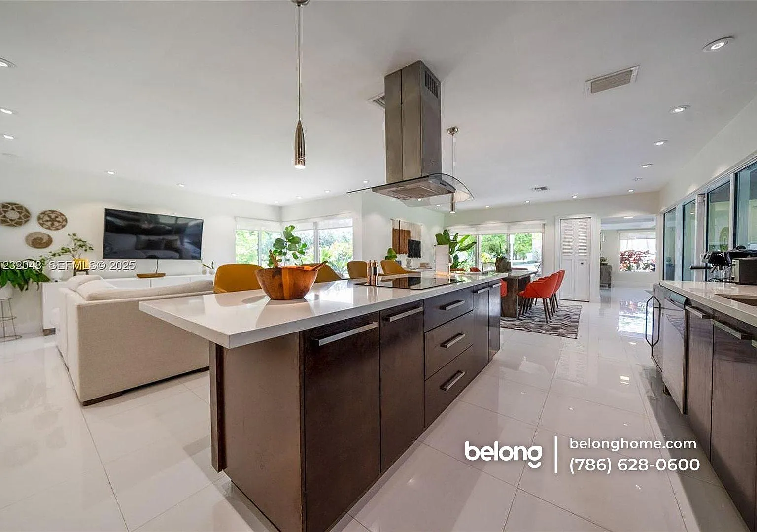 4 bed, 3.0 bath, 2313 sqft, $7,450 — Photo 3